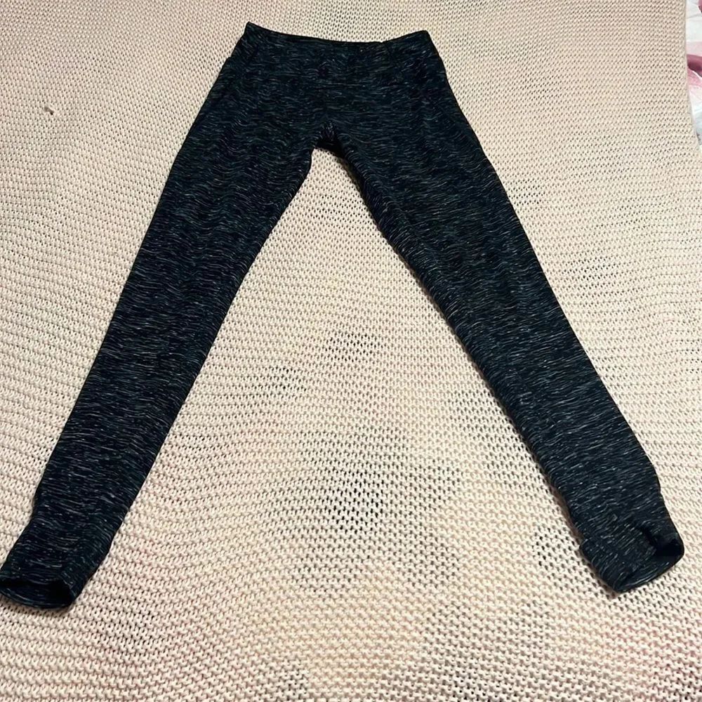 BLACK/GRAY leggings. Ankle cutouts. Ladies small